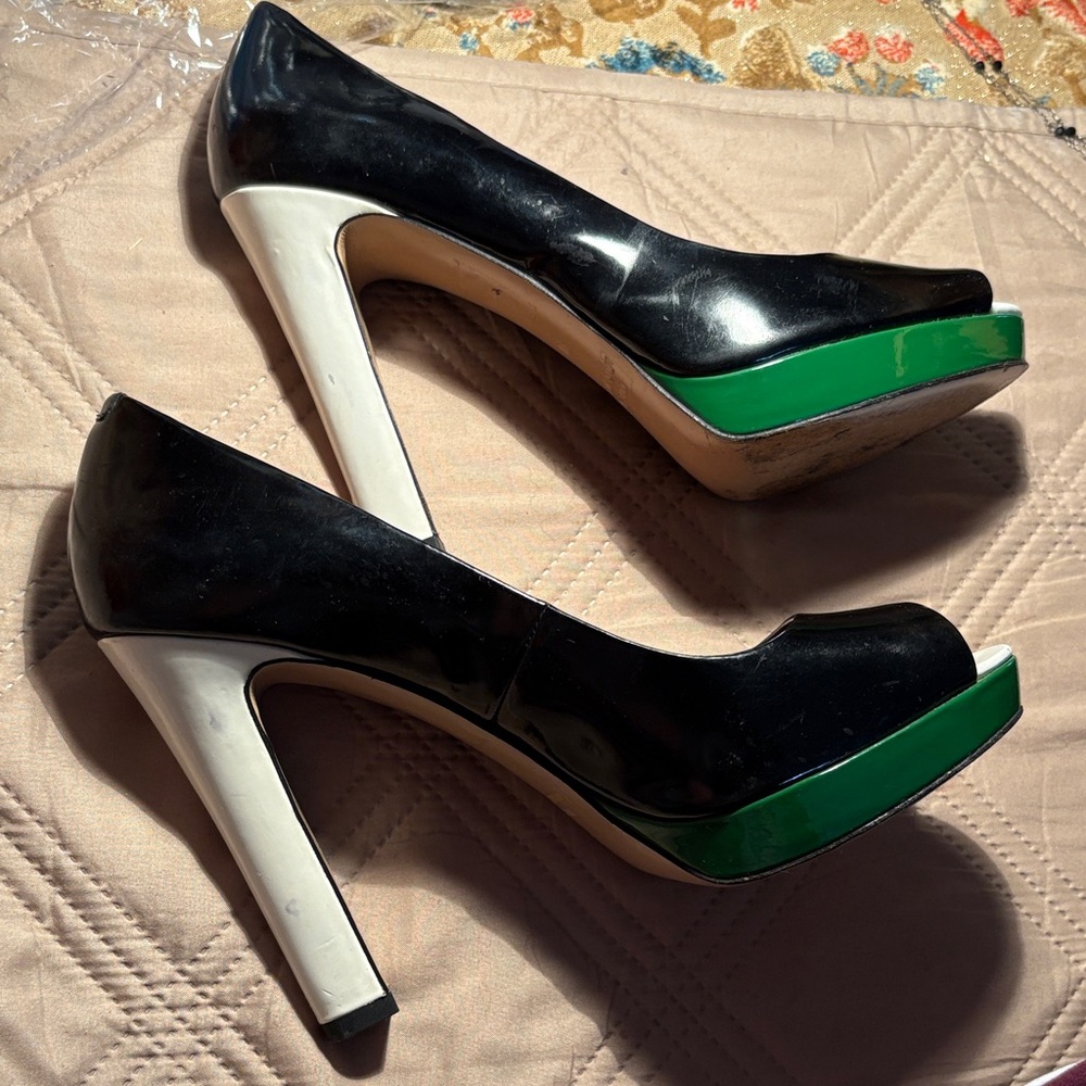 Marc Jacobs Black and Green Peep Toe Pumps